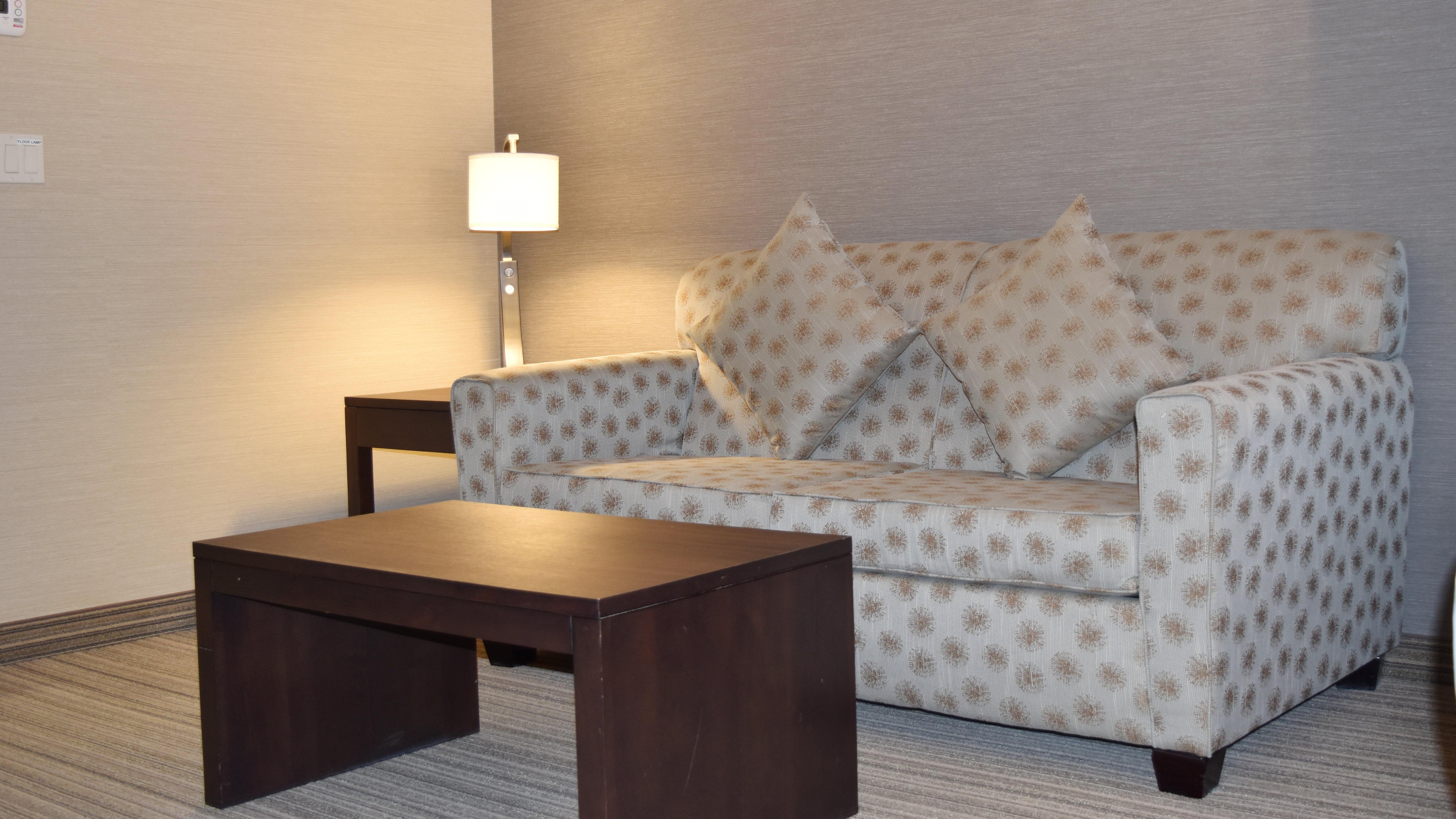 Holiday Inn Express Golden-Kicking Horse By Ihg Екстер'єр фото